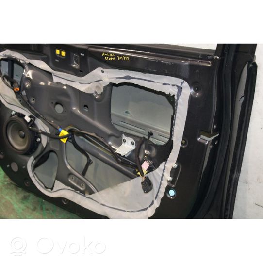 KIA Stonic Front door 