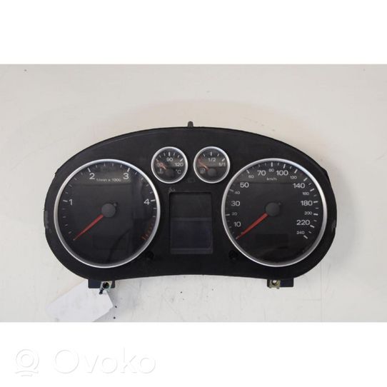 Audi A2 Speedometer (instrument cluster) 
