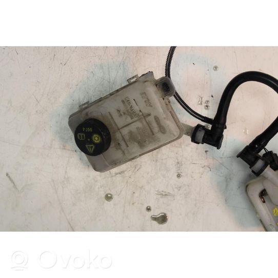 Opel Vivaro Master brake cylinder 