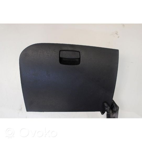 KIA Picanto Glove box 