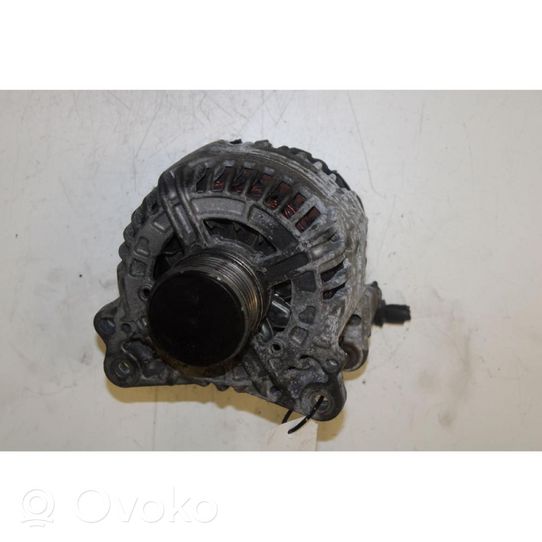 Volkswagen Polo IV 9N3 Generatore/alternatore 