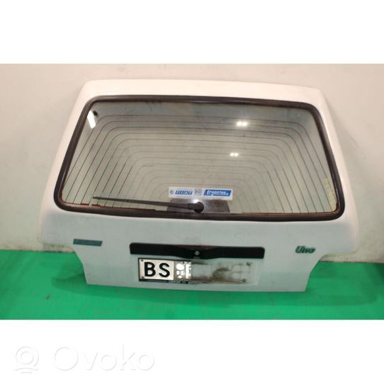 Fiat Uno Takaluukun/tavaratilan kansi 