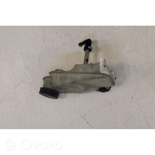 Volvo C30 Brake fluid reservoir 