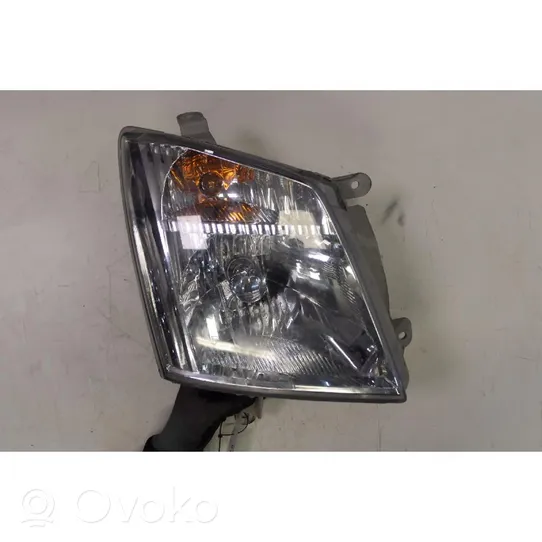 Isuzu D-Max Lampa przednia 