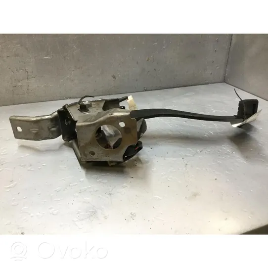 Hyundai i20 (PB PBT) Pedal de embrague 