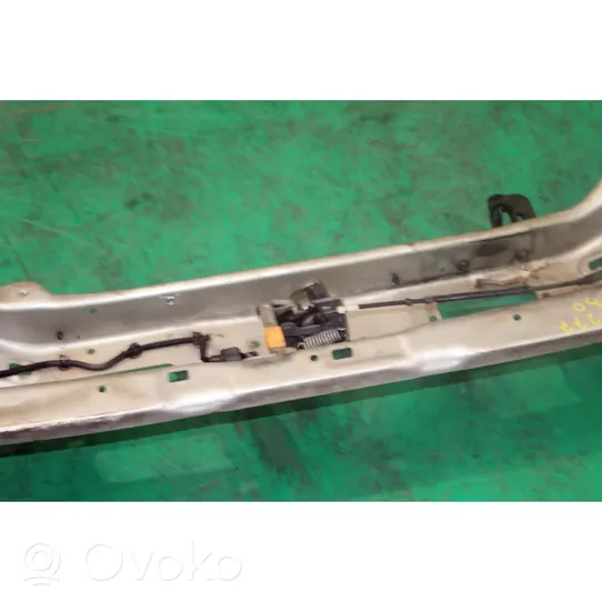 Volvo C30 Support de radiateur sur cadre face avant 