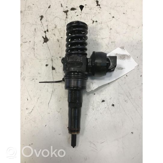 Volkswagen Touran I Fuel injector 