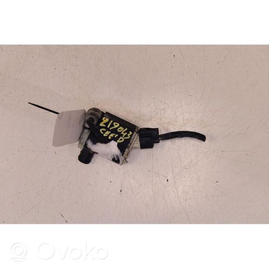 KIA Ceed Windscreen/windshield washer pump 