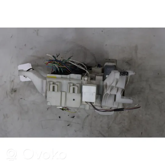 Toyota Auris 150 Module de fusibles 