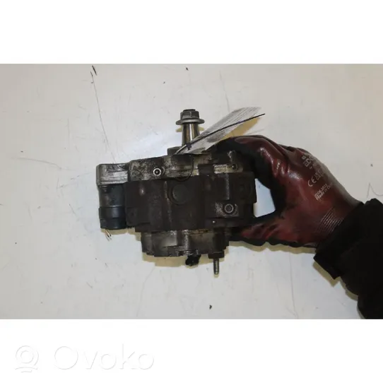 Renault Megane II Fuel injection high pressure pump 