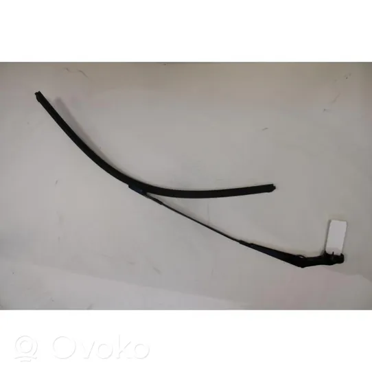 Citroen C4 II Picasso Front wiper blade arm 