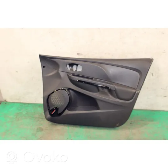 Renault Clio IV Etuoven verhoilu 