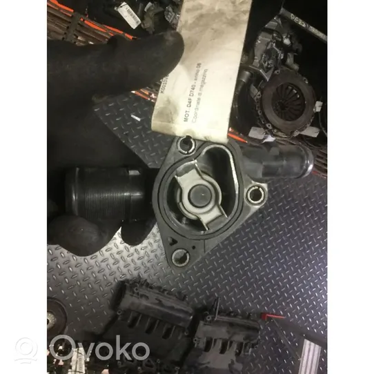 Renault Clio III Thermostat/thermostat housing 