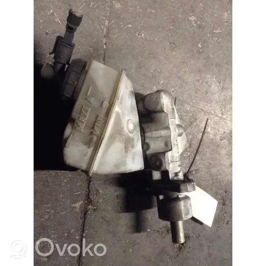 Renault Clio II Master brake cylinder 