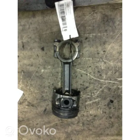 Renault Clio II Piston with connecting rod 