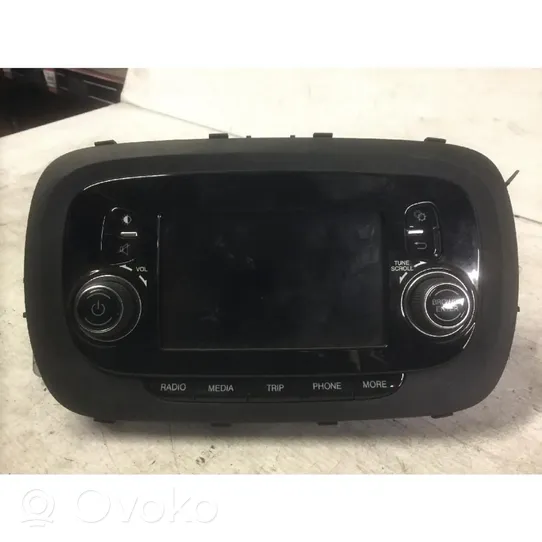 Fiat 500X Panel / Radioodtwarzacz CD/DVD/GPS 