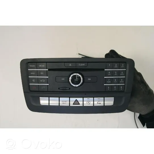 Mercedes-Benz A W176 Panel / Radioodtwarzacz CD/DVD/GPS 