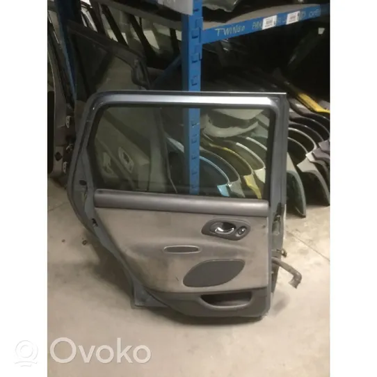 Ford Mondeo MK II Porte arrière 