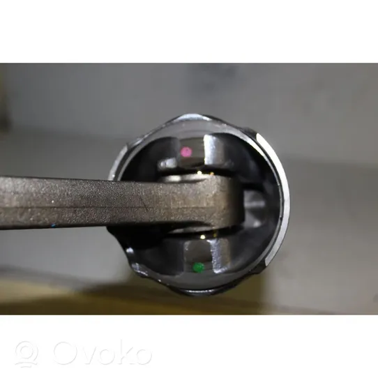 Opel Vectra C Piston with connecting rod 