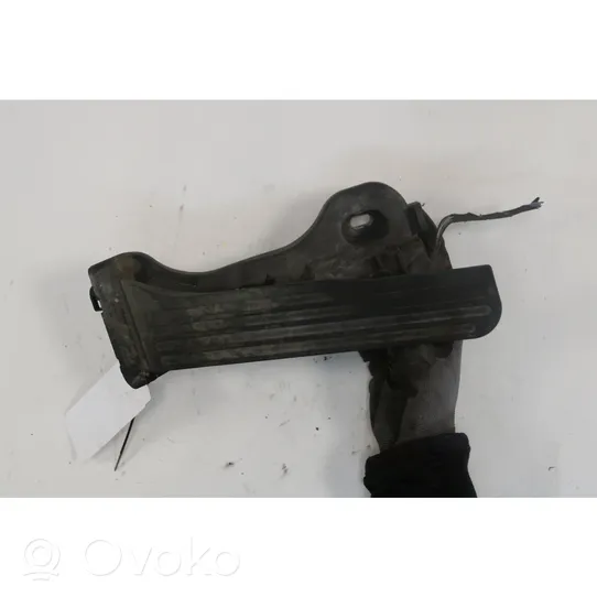 Volkswagen PASSAT B7 Accelerator throttle pedal 