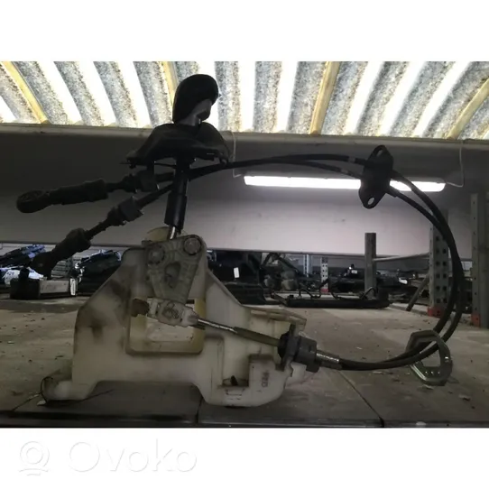 KIA Venga Gear selector/shifter (interior) 