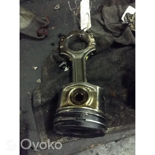 Fiat Croma Piston with connecting rod 