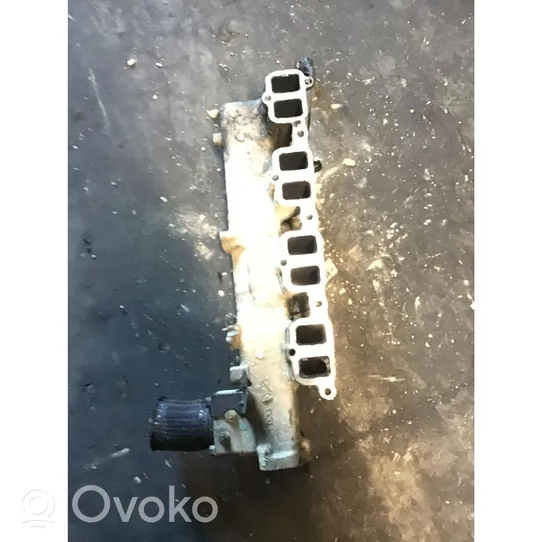 Hyundai Terracan Intake manifold 