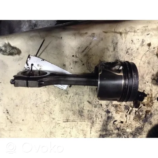 Hyundai Matrix Piston with connecting rod 