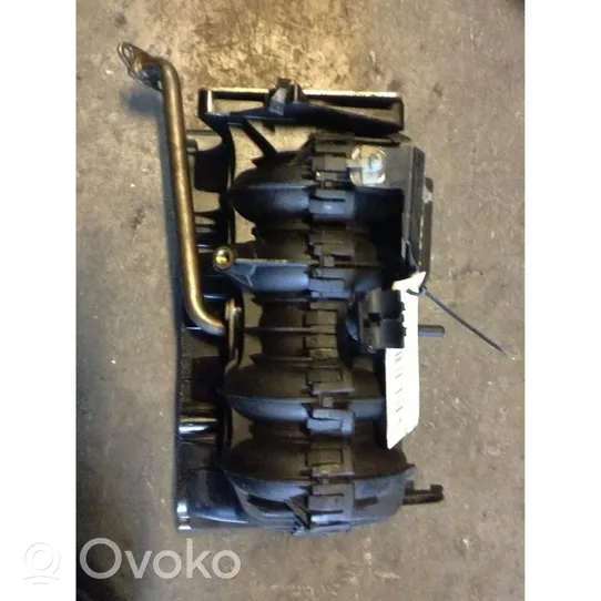 Opel Corsa B Intake manifold 