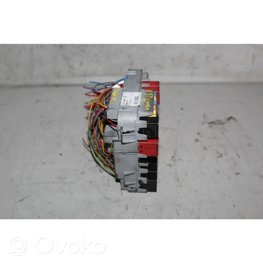 Opel Combo D Module de fusibles 