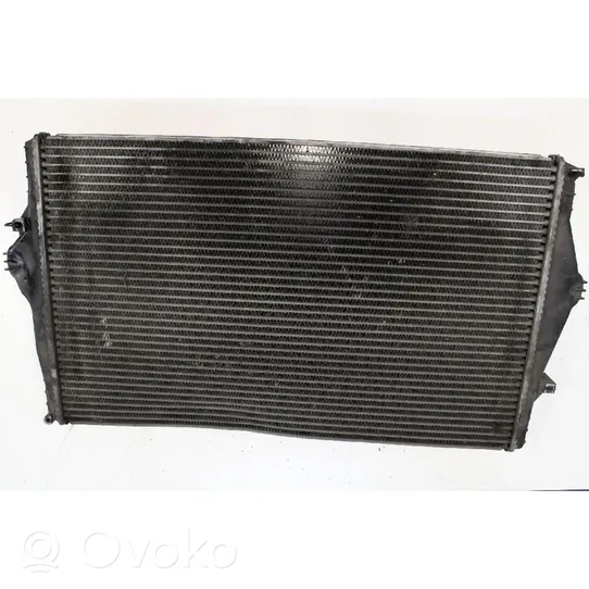 Volvo XC70 Chłodnica powietrza doładowującego / Intercooler 