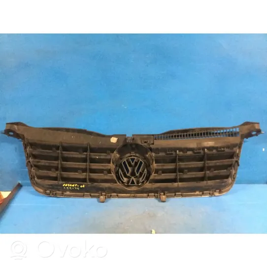 Volkswagen PASSAT B5.5 Grille de calandre avant 