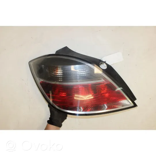 Opel Astra H Lampa tylna 