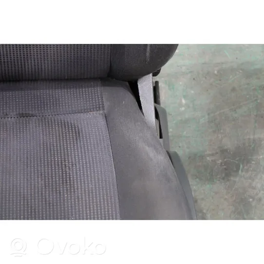 Volkswagen Polo IV 9N3 Front driver seat 