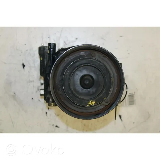 KIA Rio Ilmastointilaitteen kompressorin pumppu (A/C) 