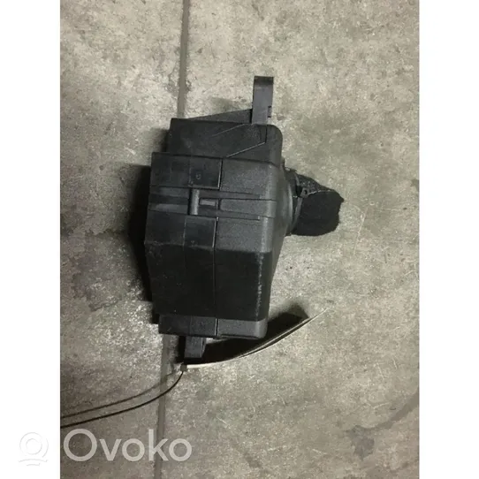 Volkswagen Golf Plus Fuse module 