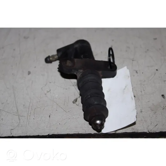 KIA Carens I Clutch slave cylinder 