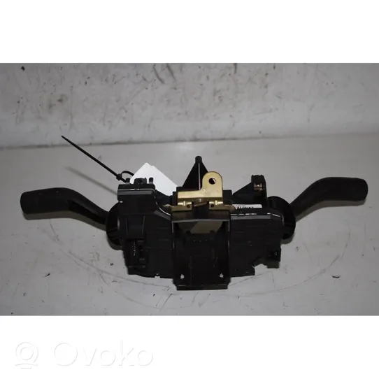 Volkswagen Touareg I Light switch 