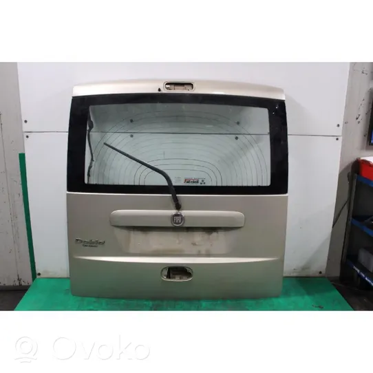 Fiat Doblo Takaluukun/tavaratilan kansi 