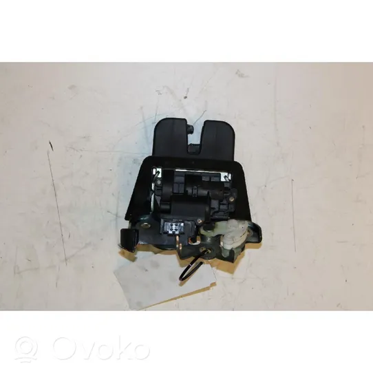 Audi A4 S4 B8 8K Tailgate lock latch 