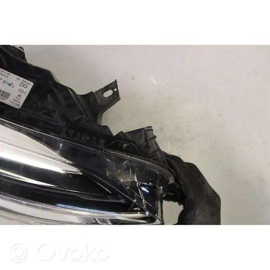 Renault Captur Lampa przednia 