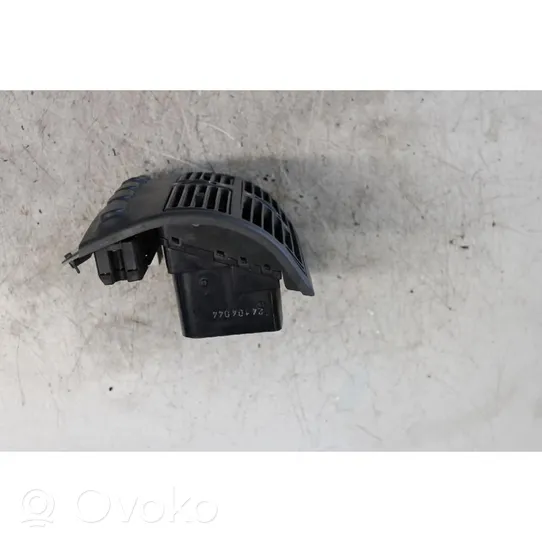 Fiat Punto (176) Copertura griglia di ventilazione laterale cruscotto 