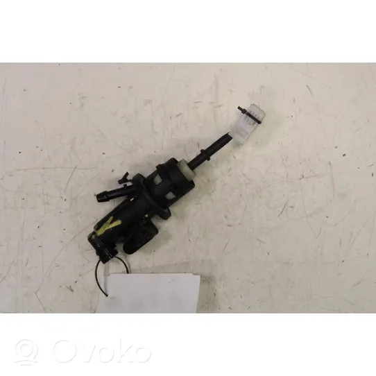 Volkswagen Touran I Clutch master cylinder 