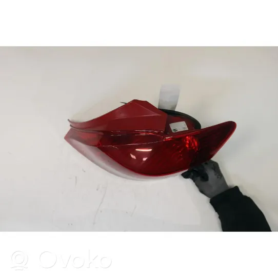 Toyota Yaris Luci posteriori 815510D110