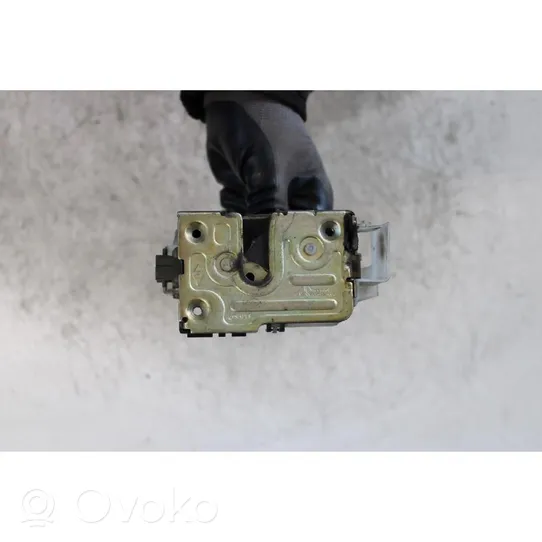 Renault Clio II Rear door lock 