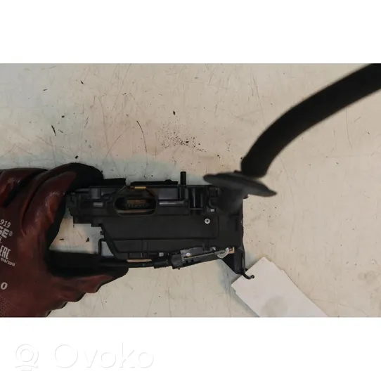 Renault Twingo III Rear door lock 825022177R