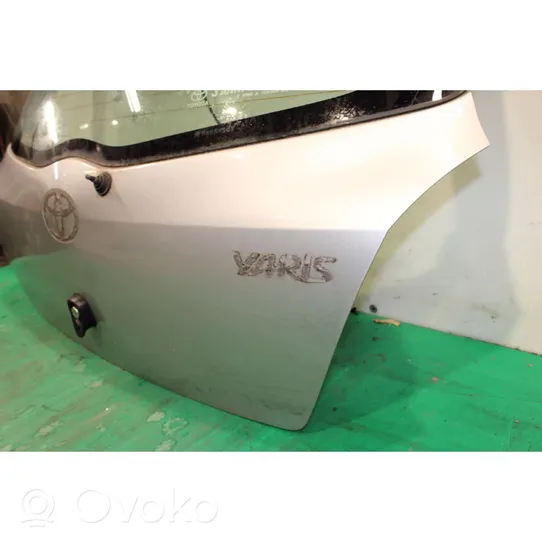 Toyota Yaris Aizmugurējais pārsegs (bagāžnieks) 