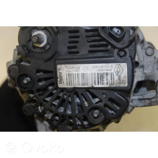 Renault Clio III Generatore/alternatore 