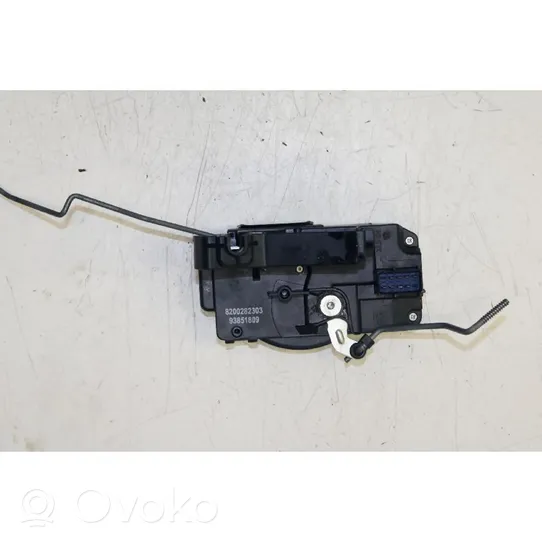 Opel Vivaro Takaluukun lukon salvan moottori 93851809