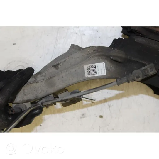 Audi A4 S4 B8 8K Mozzo ruota anteriore 